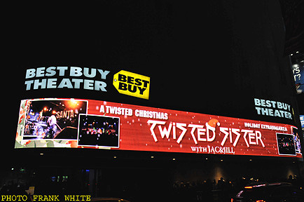 TWISTED SISTER  PHOTO FRANK WHITE  DEC  17  2011  BEST BUY THEATRE  NYC (1) copy