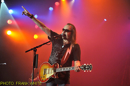 ACE_FREHLEY  JULY 11 2012 PHOTO  FRANK WHITE  BEST BUY THEATER  NYC (6) copy