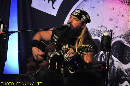 ZAKK WYLDE JUNE 11 2013 PHOTO FRANK WHITE THE IRIDIUM NEW YORK CITY (2)