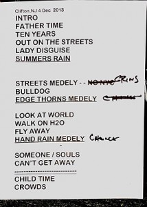 JON OLIVA SET LIST  DEC 4 2013  PHOTO FRANK WHITE  DINGBATZ CLIFTON NEW JERSEY