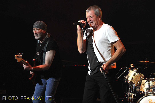 DEEP PURPLE AUG 25 2014 PHOTO FRANK WHITE BERGEN PAC ENGLEWOOD NEW JERSEY (16)