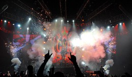 GUNS N' ROSES  PHOTO FRANK WHITE  NOV 17 2011 IZOD CENTER  EAST RUTHERFORD  NEW JERSEY (2)