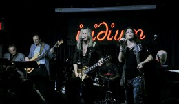 DOUG ALDRICH AND KEITH ST. JOHN WITH THE LES PAUL TRIO  APRIL 30 2012 PHOTO  FRANK WHITE  THE IRIDIUM NYC (1)
