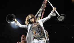 AEROSMITH  JULY 24 2012 PHOTO  FRANK WHITE  IZOD CENTER  EAST RUTHERFORD NEW JERSEY (11) copy