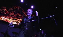 UFO  OCT 15 2013 PHOTO  FRANK WHITE  STAGE 48 NEW YORK CITY (14)