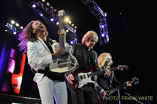 STYX  JUNE 26 2014  PHOTO  FRANK WHITE  PRUDENTIAL CENTER  NEWARK  NEW JERSEY (6)